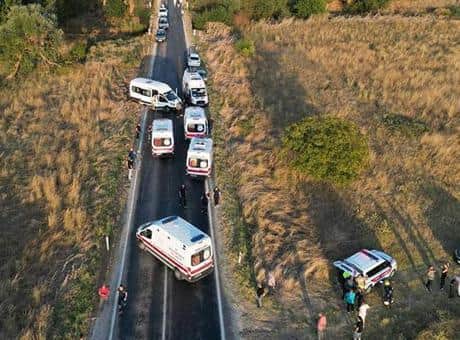 Edirne'de zincirleme kaza: 6 yaralı Edirne'de zincirleme kaza: 6 yaralı