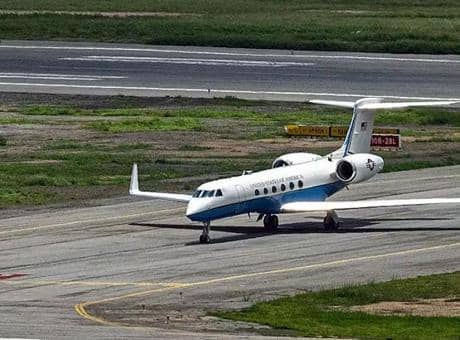 ABD'li bakanı taşıyan uçak acil iniş yaptı! 'Bir ilk olduğunu söylediler' ABD'li bakanı taşıyan uçak acil iniş yaptı! 'Bir ilk olduğunu söylediler'