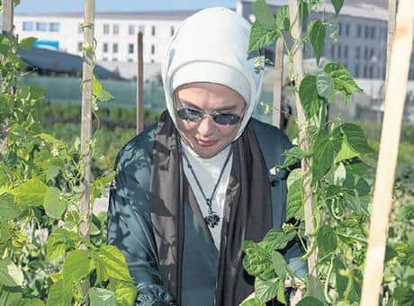 Emine Erdoğan, Milli Botanik Bahçesi’ni ziyaret etti Emine Erdoğan, Milli Botanik Bahçesi’ni ziyaret etti