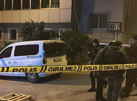 Kırmızı bültenle aranan suç örgütü üyesi Gürcistan’dan Türkiye’ye giriş yaparken yakalandı Kırmızı bültenle aranan suç örgütü üyesi Gürcistan’dan Türkiye’ye giriş yaparken yakalandı