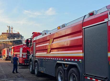 Son dakika...Çin'de tersanedeki kargo gemisinde yangın! 20 ölü, 5 yaralı Son dakika...Çin'de tersanedeki kargo gemisinde yangın! 20 ölü, 5 yaralı
