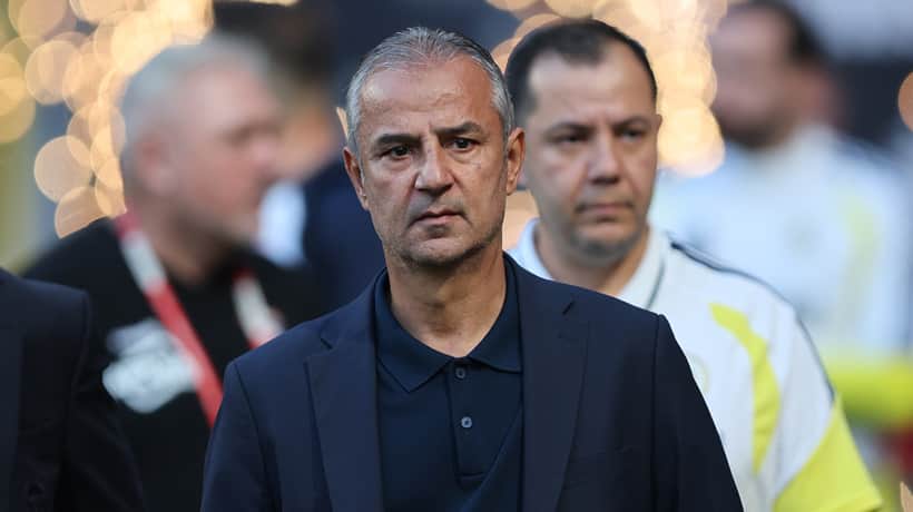 Fenerbahçe'de İsmail Kartal'dan 2 isim için sakatlık açıklaması: İçeride buz tedavisi oluyorlar Fenerbahçe'de İsmail Kartal'dan 2 isim için sakatlık açıklaması: İçeride buz tedavisi oluyorlar