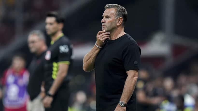 17 saniye önce Okan Buruk'tan transfer eleştirilerine yanıt: Maç sonu söz verdi 17 saniye önce Okan Buruk'tan transfer eleştirilerine yanıt: Maç sonu söz verdi