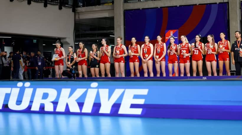 20 saniye önce Yaktınız bizi kızlar: Milli takım gönüllerin şampiyonu! 20 saniye önce Yaktınız bizi kızlar: Milli takım gönüllerin şampiyonu!