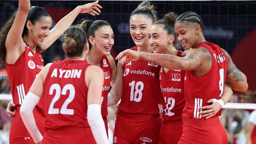 11 saniye önce Santarelli molada Filenin Sultanları'na ne söyledi? Türkiye Polonya saat kaçta hangi kanalda? 11 saniye önce Santarelli molada Filenin Sultanları'na ne söyledi? Türkiye Polonya saat kaçta hangi kanalda?