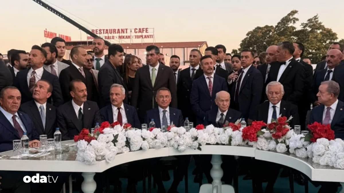 Devlet Bahçeli nikah şahidi oldu Devlet Bahçeli nikah şahidi oldu