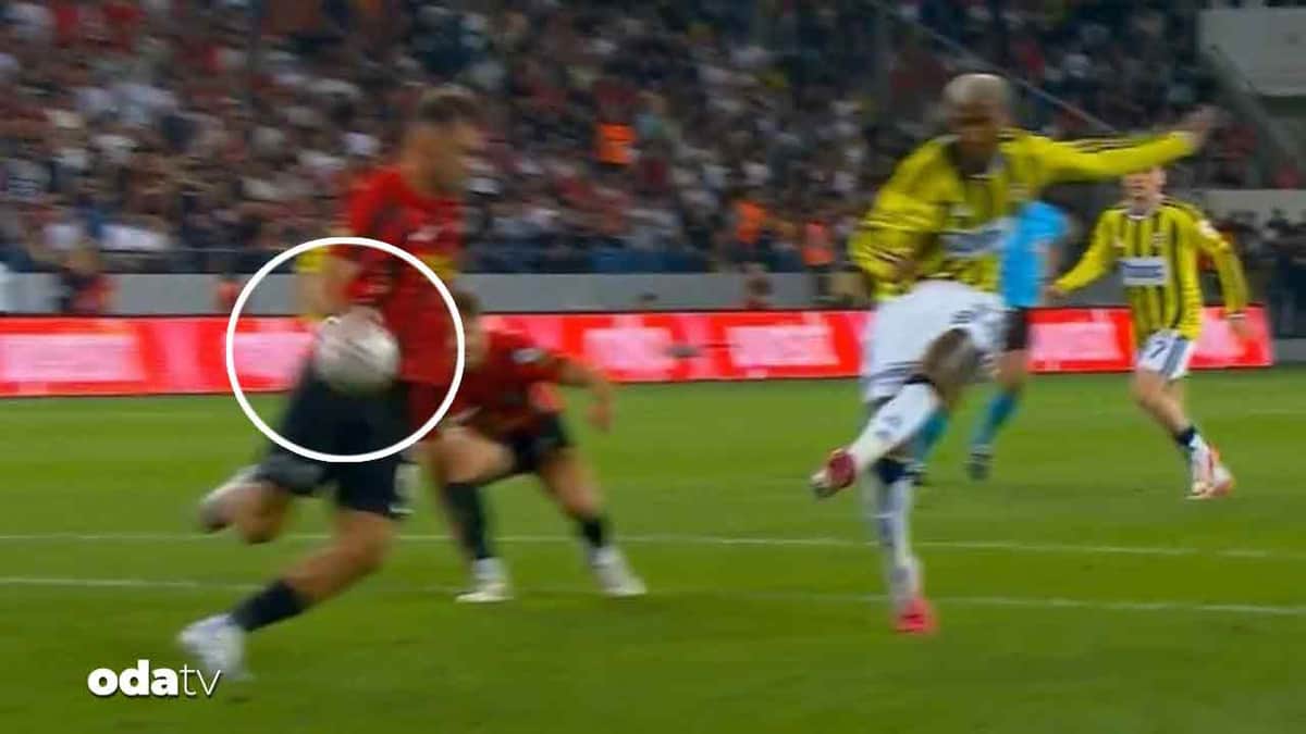 Eski hakemler birleşti: Fener'in penaltı güme gitti Eski hakemler birleşti: Fener'in penaltı güme gitti