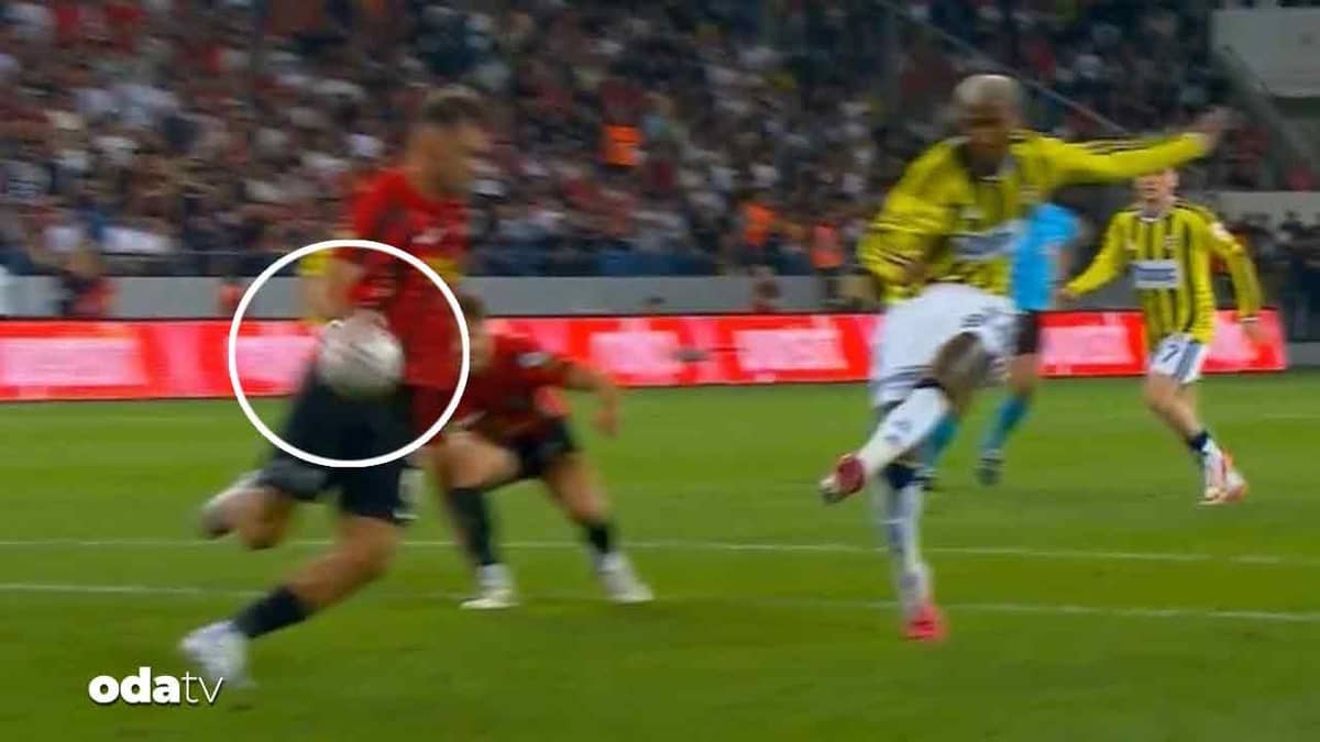 Eski hakemler birleşti: Fener'in penaltı güme gitti Eski hakemler birleşti: Fener'in penaltı güme gitti