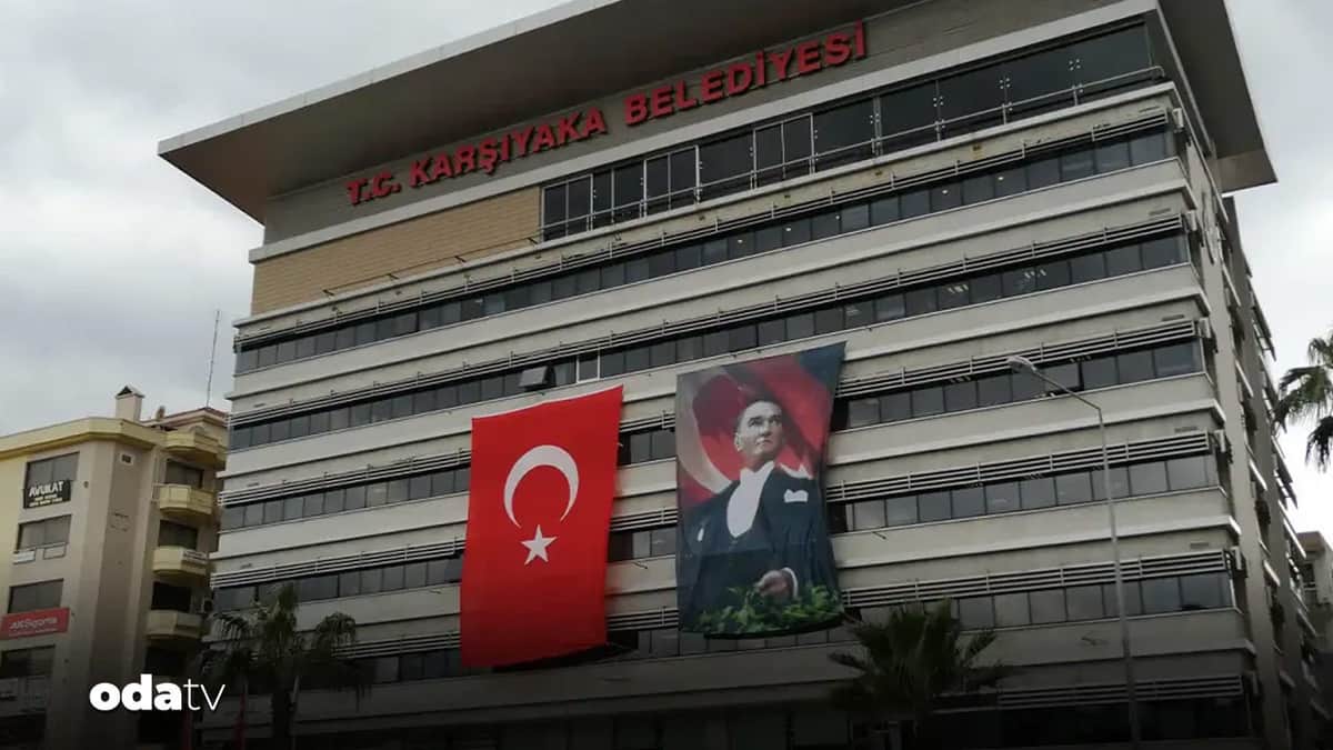 Karşıyaka Belediyesi’nde bıçaklı transfer kavgası Karşıyaka Belediyesi’nde bıçaklı transfer kavgası