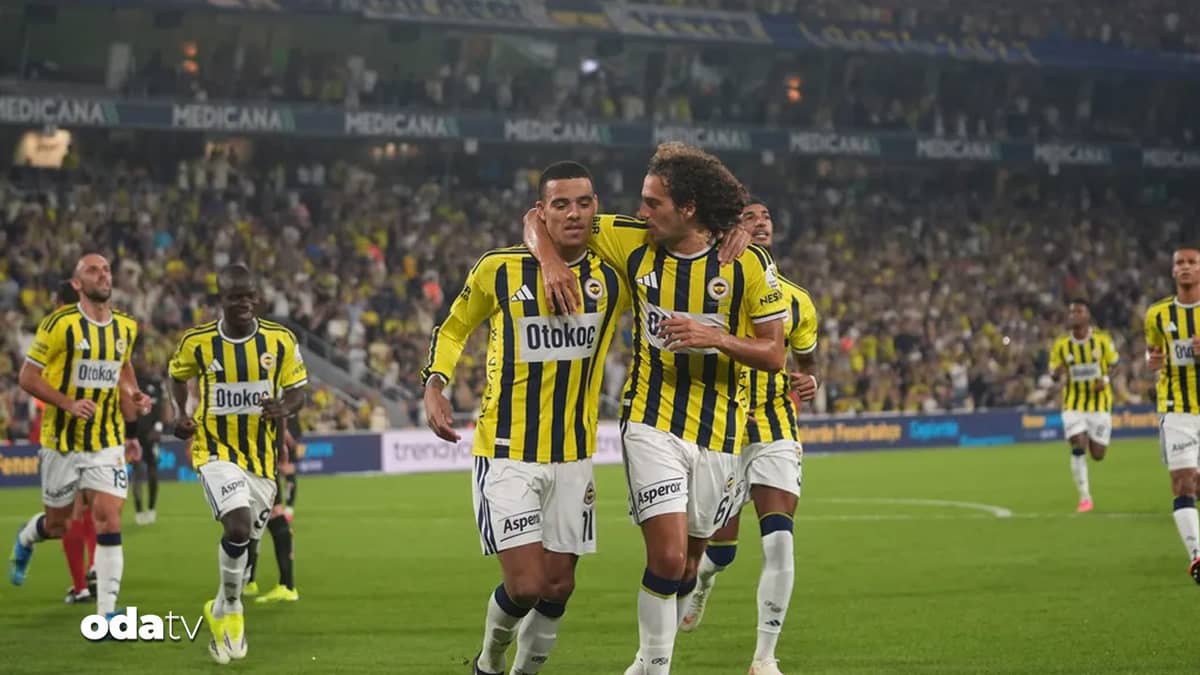 Fenerbahçe'den Kadıköy'de şov: Konyaspor'u dört golle devirdi Fenerbahçe'den Kadıköy'de şov: Konyaspor'u dört golle devirdi