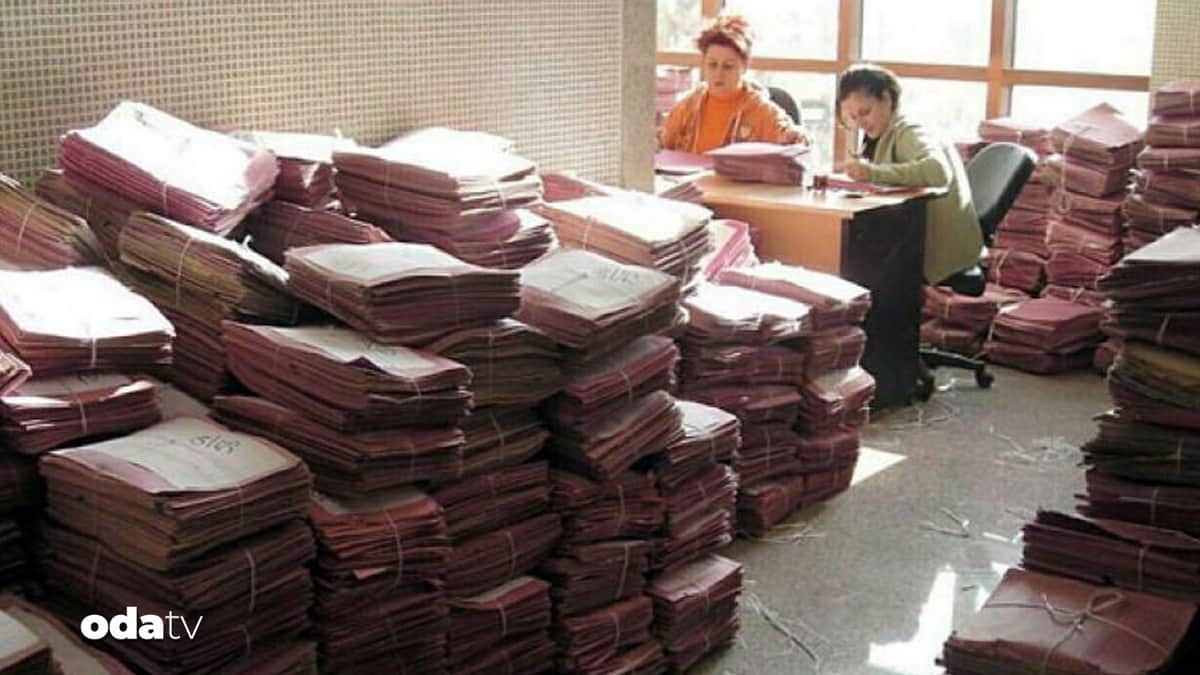 İcra daireleri rekora koşuyor... 26 milyon dosya İcra daireleri rekora koşuyor... 26 milyon dosya