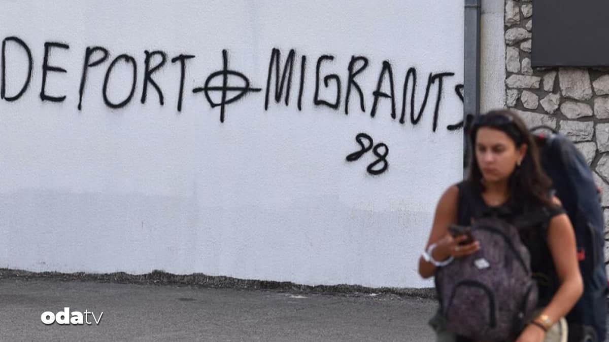 Karadağ'da Türklere Nazi tehdidi Karadağ'da Türklere Nazi tehdidi