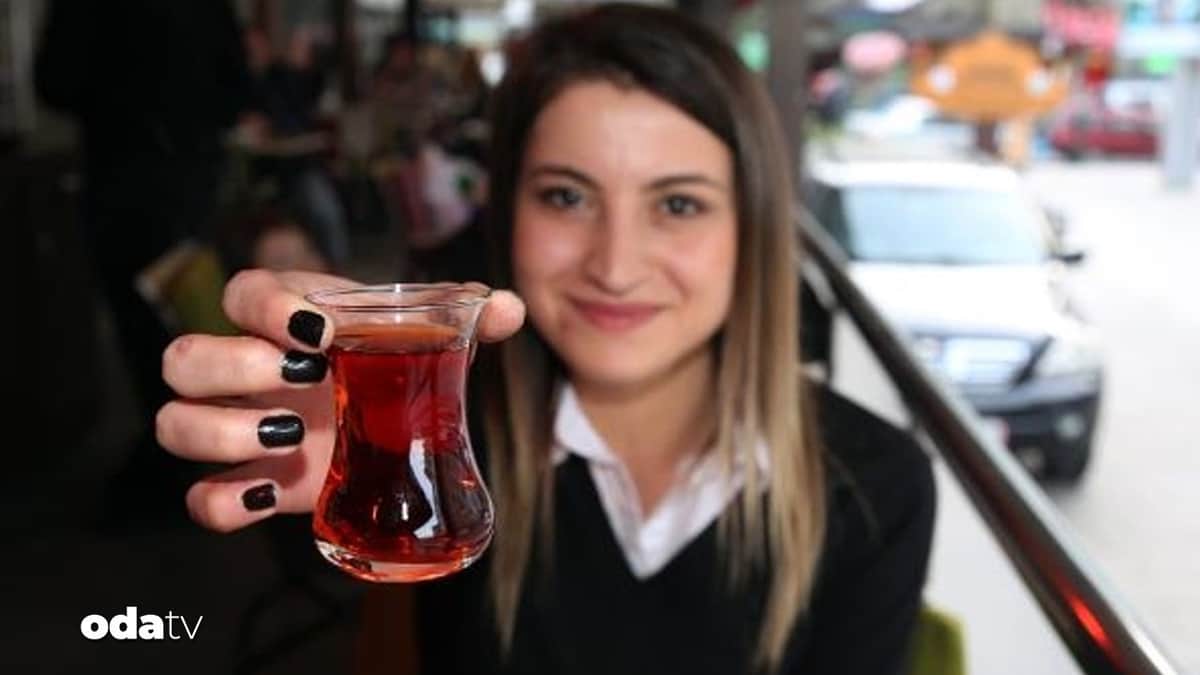 'Sınırsız çay' vaadine 108 bin, saç çıkaran spreye 10 milyon lira ceza 'Sınırsız çay' vaadine 108 bin, saç çıkaran spreye 10 milyon lira ceza