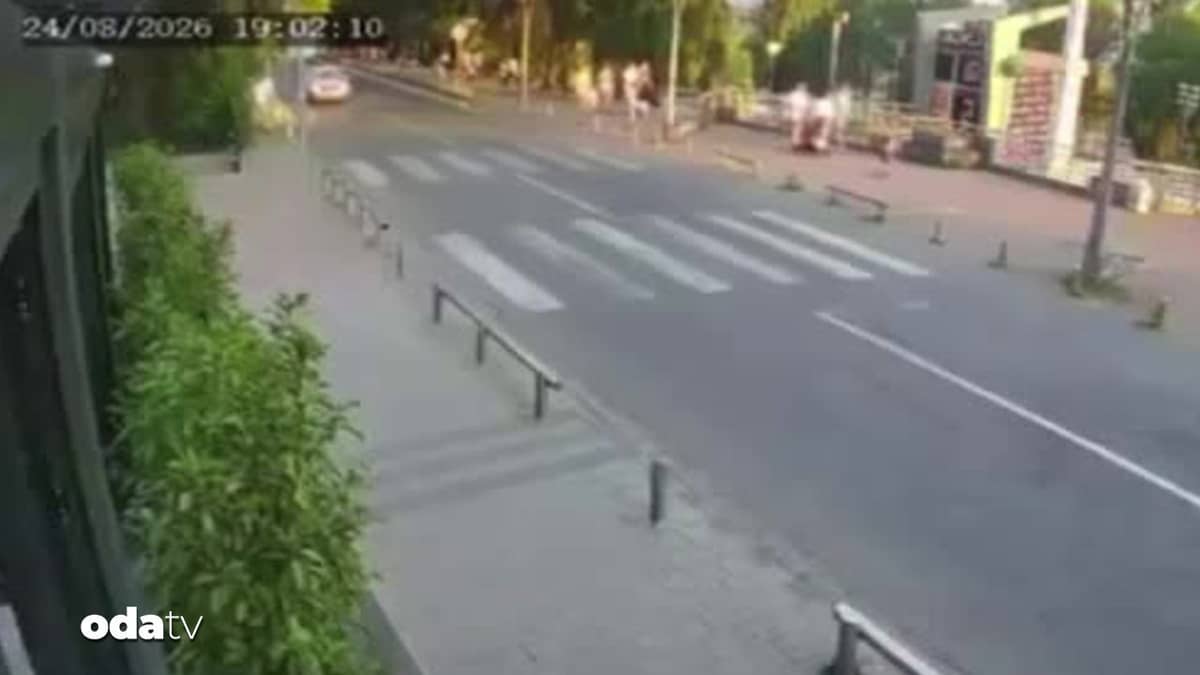 Sırbistan’da ehliyetsiz sürücü kaldırımdaki aileye çarptı: 1 ölü, 4 yaralı Sırbistan’da ehliyetsiz sürücü kaldırımdaki aileye çarptı: 1 ölü, 4 yaralı