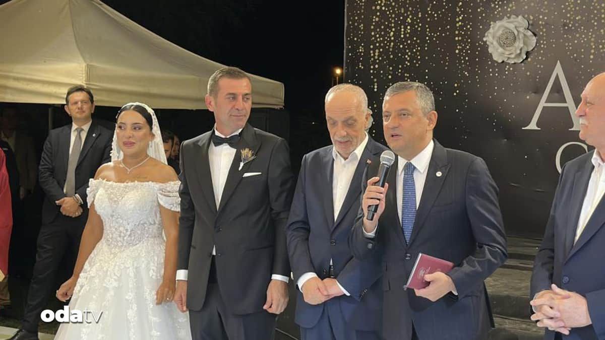 Özgür Özel nikah şahidi oldu Özgür Özel nikah şahidi oldu