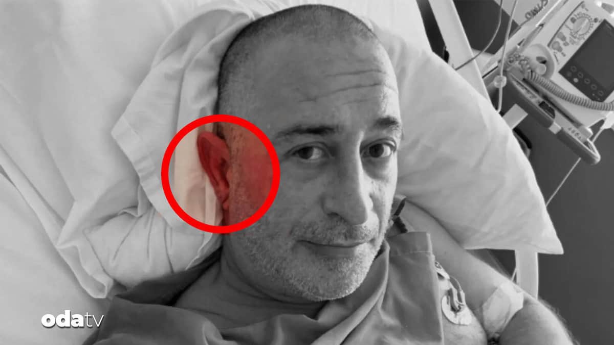 Cem Yılmaz'ın fotoğrafındaki ayrıntı tartışma yarattı Cem Yılmaz'ın fotoğrafındaki ayrıntı tartışma yarattı