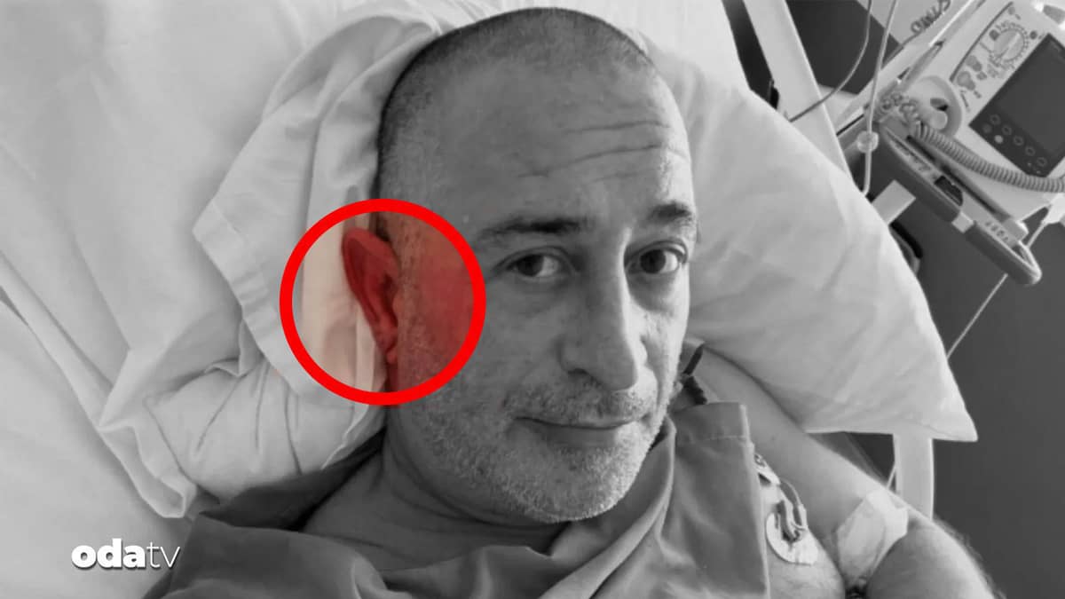 Cem Yılmaz'ın fotoğrafındaki ayrıntı tartışma yarattı Cem Yılmaz'ın fotoğrafındaki ayrıntı tartışma yarattı