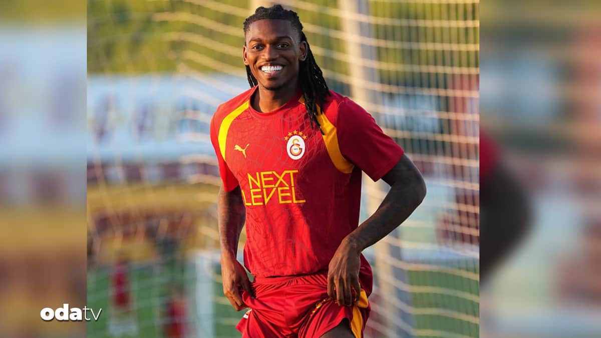Rafael Leao sahaya çıktı Rafael Leao sahaya çıktı