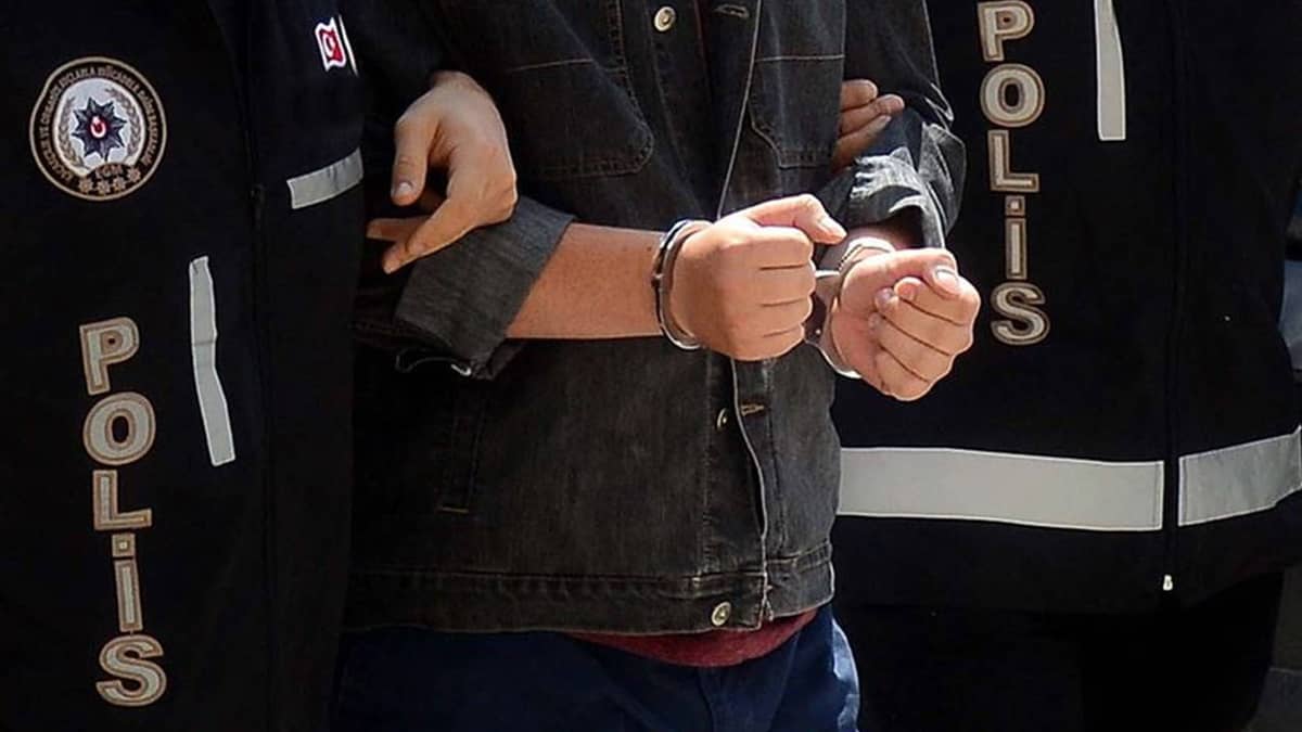 Çantasında 31 bin 320 uyuşturucu hapla yakalandı Çantasında 31 bin 320 uyuşturucu hapla yakalandı
