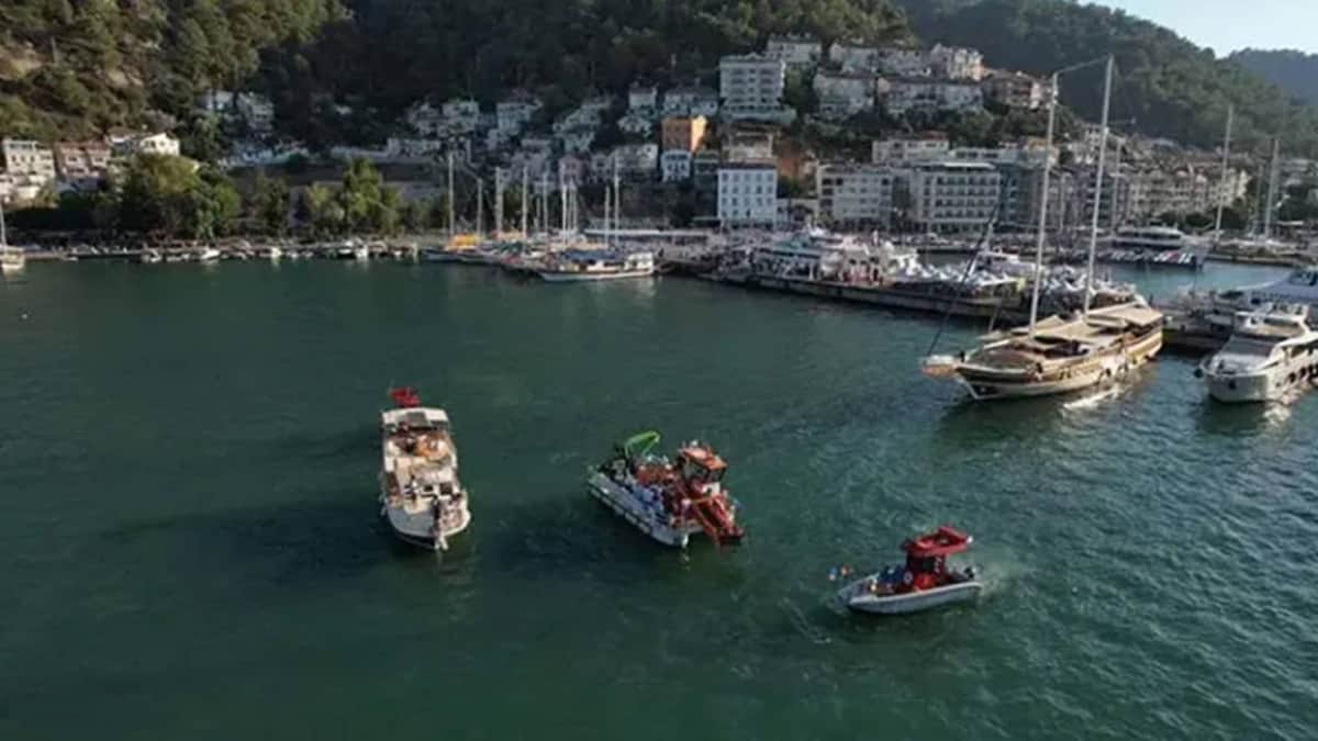 Fethiye Körfezi'nde dip çamuru temizliği başlıyor: 3 yılda çıkarılacak Fethiye Körfezi'nde dip çamuru temizliği başlıyor: 3 yılda çıkarılacak