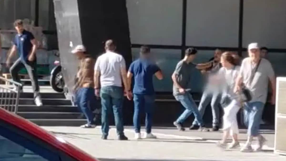 Korku dolu anlar: Elindeki bıçakla husumetlisine saldırdı Korku dolu anlar: Elindeki bıçakla husumetlisine saldırdı