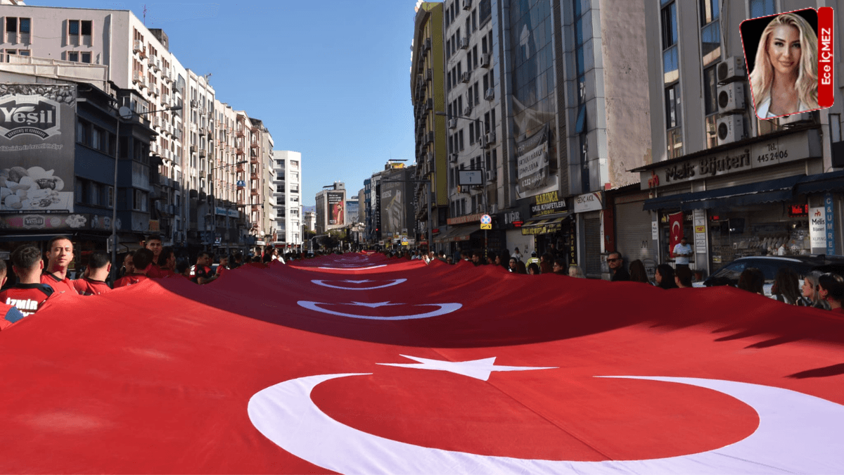 İzmir’i 104. yılında kurtuluş coşkusu sardı İzmir’i 104. yılında kurtuluş coşkusu sardı
