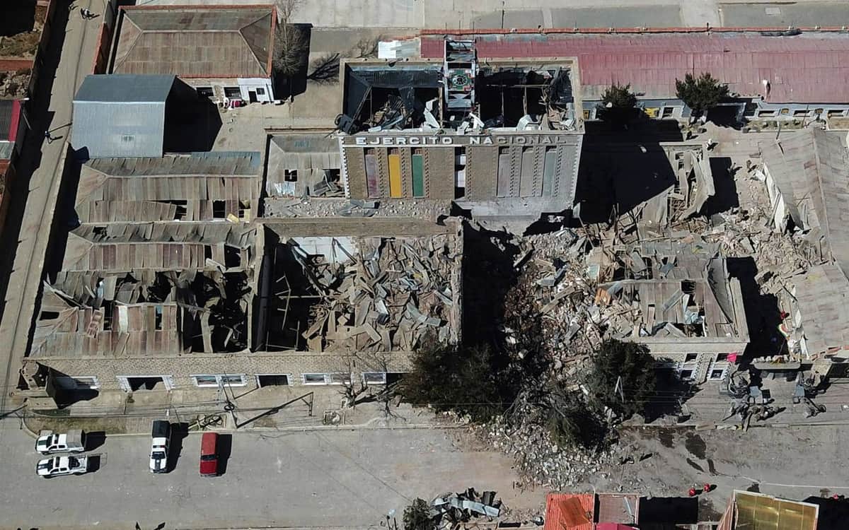 Bolivya’da askeri üste peş peşe patlamalar: 3 kişi öldü, 84 kişi yaralandı Bolivya’da askeri üste peş peşe patlamalar: 3 kişi öldü, 84 kişi yaralandı