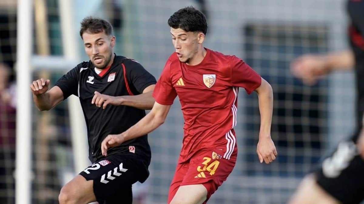 Sivasspor, hazırlık maçında Kayserispor'u tek golle geçti! Sivasspor, hazırlık maçında Kayserispor'u tek golle geçti!