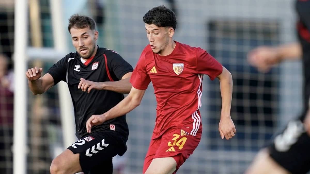 Sivasspor, hazırlık maçında Kayserispor'u tek golle geçti! Sivasspor, hazırlık maçında Kayserispor'u tek golle geçti!