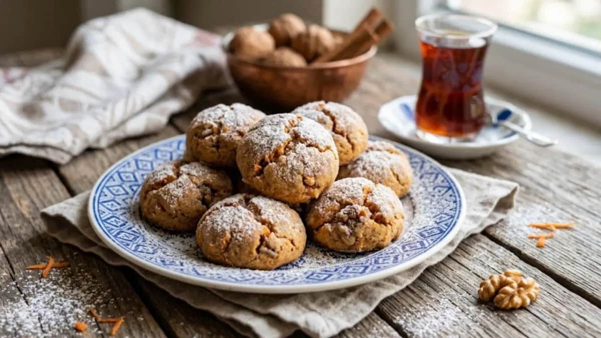 Çay saatine mis gibi lezzet: Havuçlu tarçınlı kurabiye tarifi Çay saatine mis gibi lezzet: Havuçlu tarçınlı kurabiye tarifi