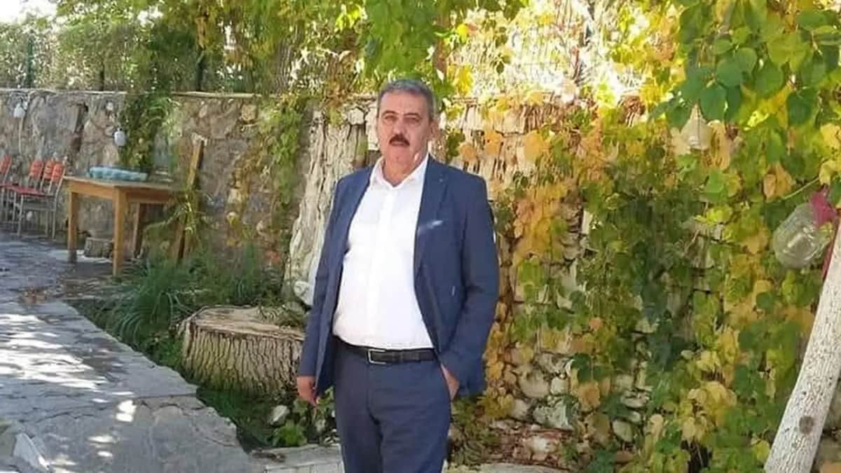 Yol kenarında erkek cesedi bulundu: Kimliği belirlendi Yol kenarında erkek cesedi bulundu: Kimliği belirlendi