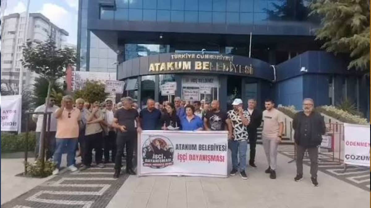 Atakum’da beş aydır ücret alamayan işçiler açlık grevine başladı Atakum’da beş aydır ücret alamayan işçiler açlık grevine başladı