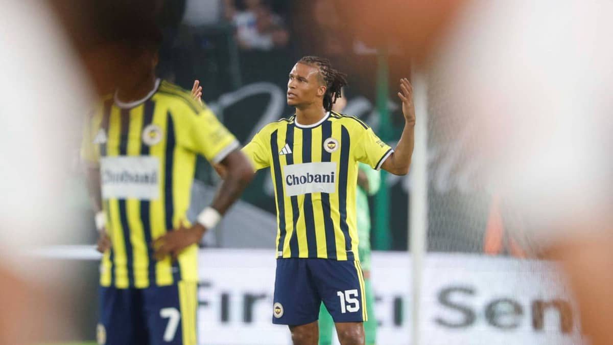 Fenerbahçeli Nathan Ake'den özeleştiri: 'Kendi kendimize maçı zorlaştırdık' Fenerbahçeli Nathan Ake'den özeleştiri: 'Kendi kendimize maçı zorlaştırdık'