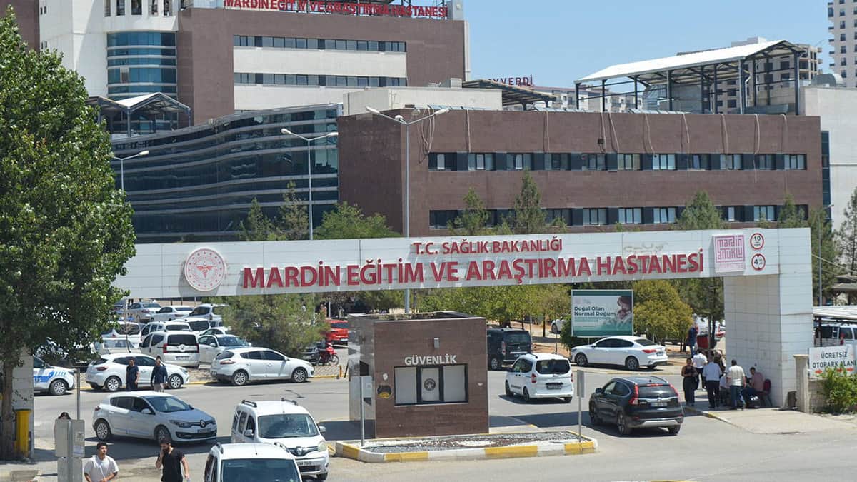 Mardin'de şüpheli ölüm: 16 yaşındaki çocuk silahla vurulmuş halde ölü bulundu Mardin'de şüpheli ölüm: 16 yaşındaki çocuk silahla vurulmuş halde ölü bulundu