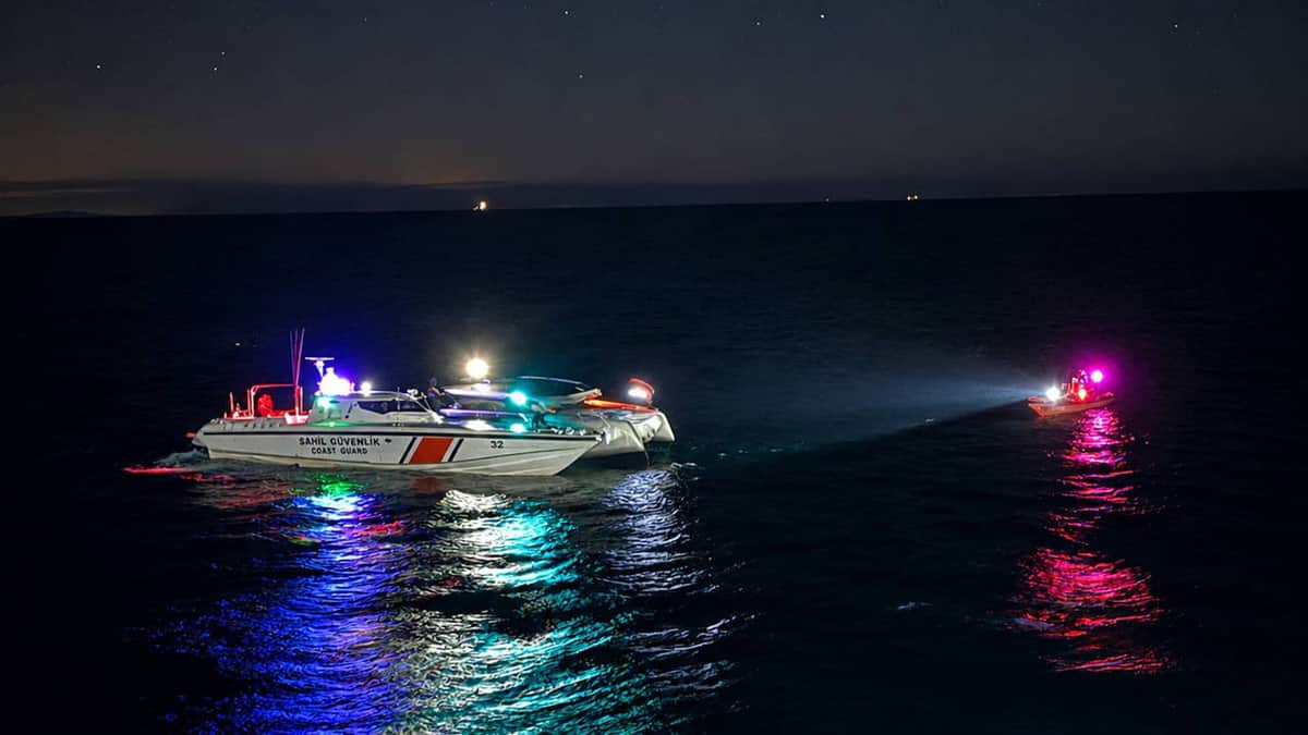 Tekirdağ açıklarında motoryatta yangın: 2 kişi kurtarıldı Tekirdağ açıklarında motoryatta yangın: 2 kişi kurtarıldı