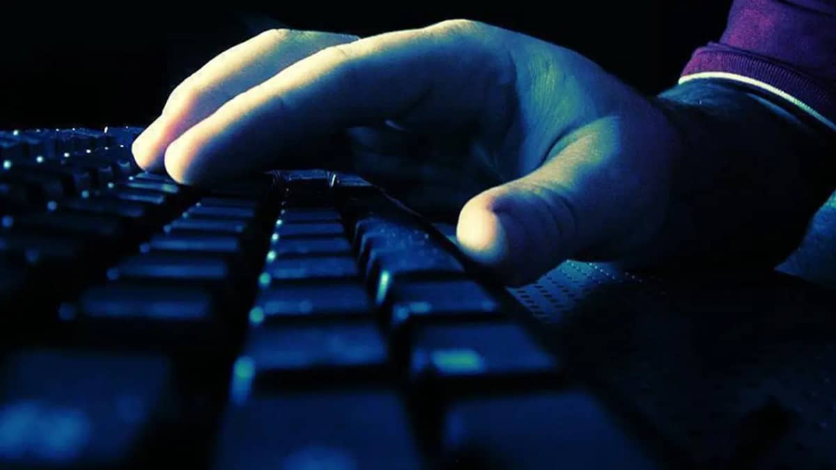 Sosyal medyadan 'kamu görevlisine hakarete' soruşturma Sosyal medyadan 'kamu görevlisine hakarete' soruşturma