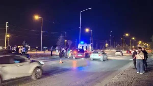 Yolun karşısına geçerken otomobilin çarptığı yaya öldü Yolun karşısına geçerken otomobilin çarptığı yaya öldü