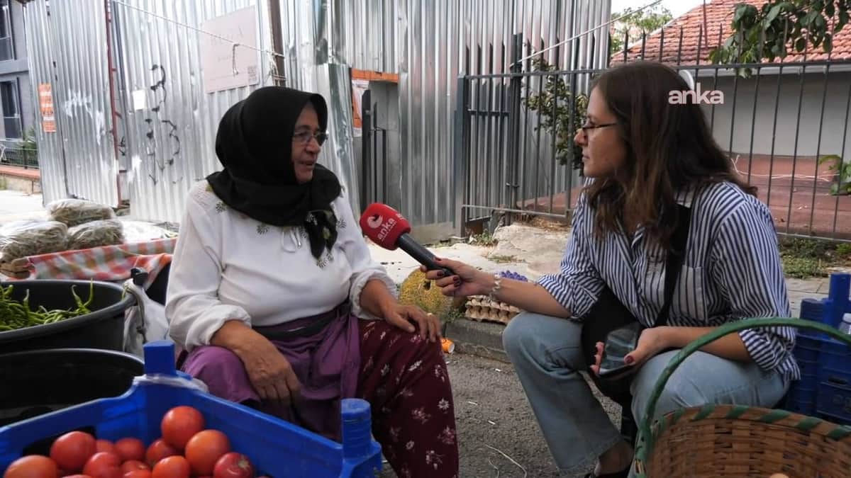 Koşuyolu Pazarı'nda yurttaştan 'altın dönem' isyanı: '70'inden sonra pazarda çalışmaya başladık...' Koşuyolu Pazarı'nda yurttaştan 'altın dönem' isyanı: '70'inden sonra pazarda çalışmaya başladık...'