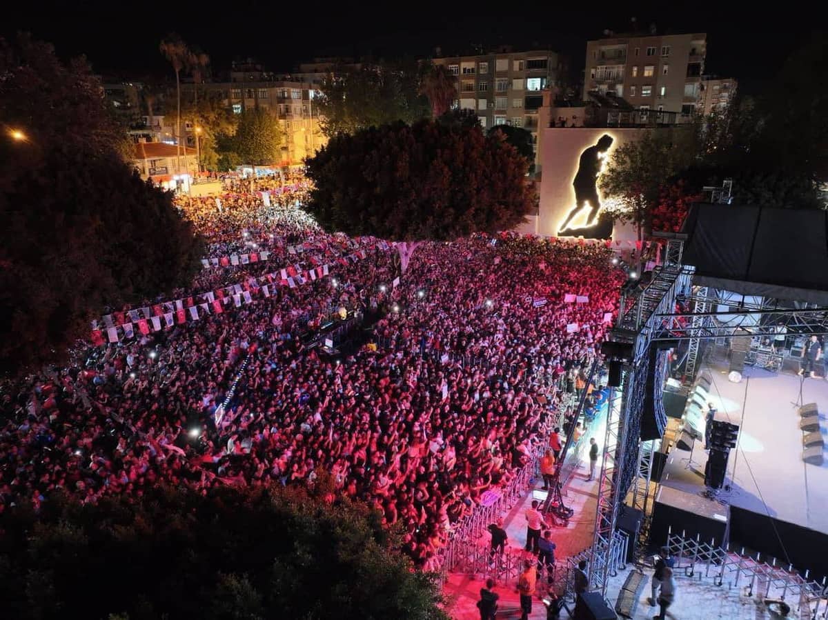 Silifke Müzik ve Folklor Festivali sona erdi Silifke Müzik ve Folklor Festivali sona erdi