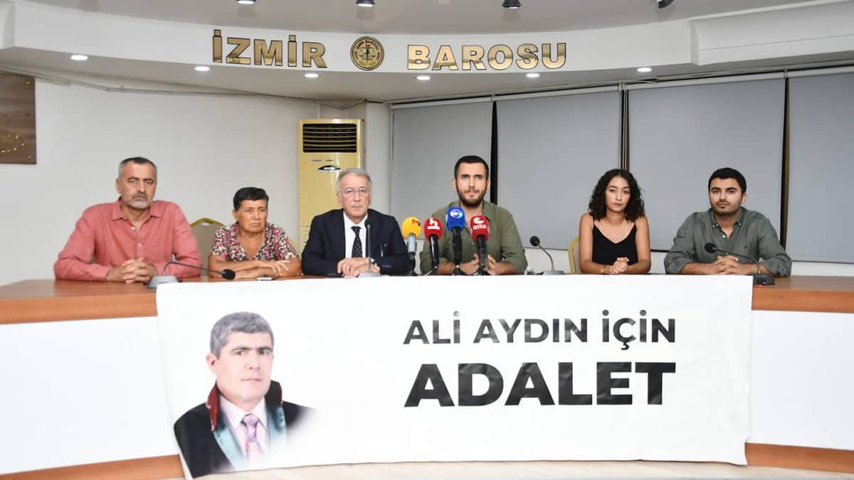 Ali Aydın davası öncesi çağrı: 'Cinayetin bütün yönleri aydınlatılsın' Ali Aydın davası öncesi çağrı: 'Cinayetin bütün yönleri aydınlatılsın'