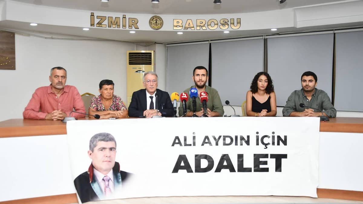 Ali Aydın davası öncesi çağrı: 'Cinayetin bütün yönleri aydınlatılsın' Ali Aydın davası öncesi çağrı: 'Cinayetin bütün yönleri aydınlatılsın'