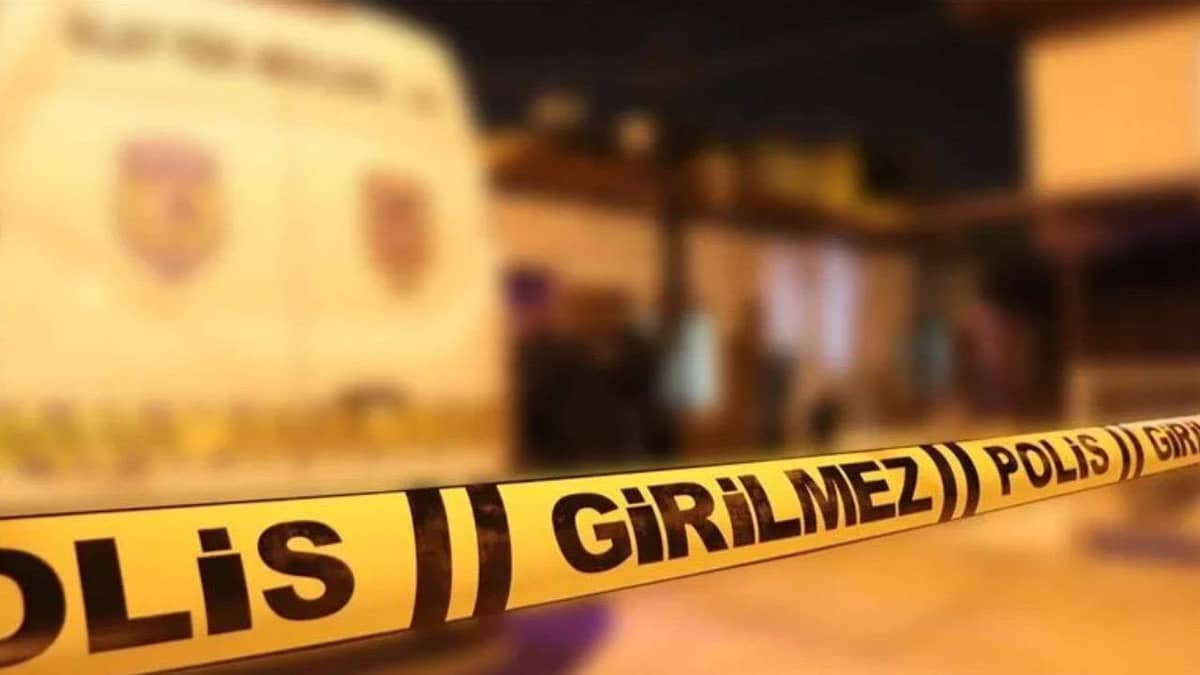 Gaziosmanpaşa'da bir kişi evde boğazı kesilmiş halde ölü bulundu Gaziosmanpaşa'da bir kişi evde boğazı kesilmiş halde ölü bulundu