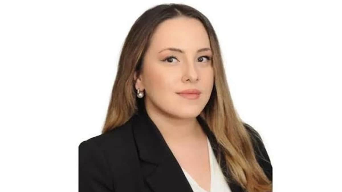 Hazal Bayhan Koç kimdir? Üsküdar Belediyesi Belediye Meclis Üyesi Hazal Bayhan Koç kaç yaşında, nereli? Hazal Bayhan Koç kimdir? Üsküdar Belediyesi Belediye Meclis Üyesi Hazal Bayhan Koç kaç yaşında, nereli?
