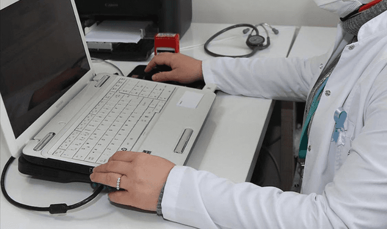 Genel Sağlık-İş 'dayatma' diyerek sisteme tepki gösterdi: Sağlık hizmetinin niteliğini tehlikeye atıyor Genel Sağlık-İş 'dayatma' diyerek sisteme tepki gösterdi: Sağlık hizmetinin niteliğini tehlikeye atıyor