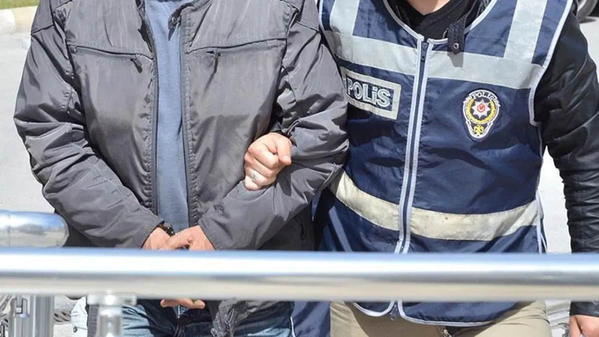 5 ilde yasa dışı döviz ve KDV operasyonu: 28 şüpheli gözaltında 5 ilde yasa dışı döviz ve KDV operasyonu: 28 şüpheli gözaltında