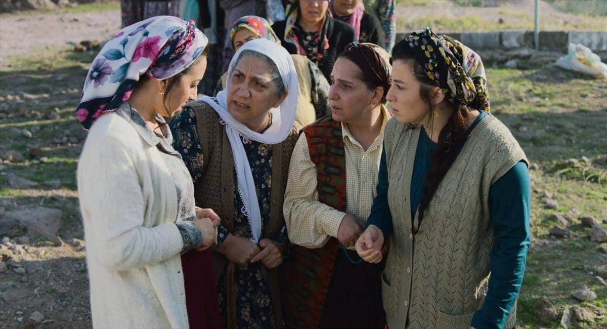 Eski Köye Yeni Adet konusu nedir, oyuncuları kimler? Eski Köye Yeni Adet filmi nerede çekildi? Eski Köye Yeni Adet konusu nedir, oyuncuları kimler? Eski Köye Yeni Adet filmi nerede çekildi?
