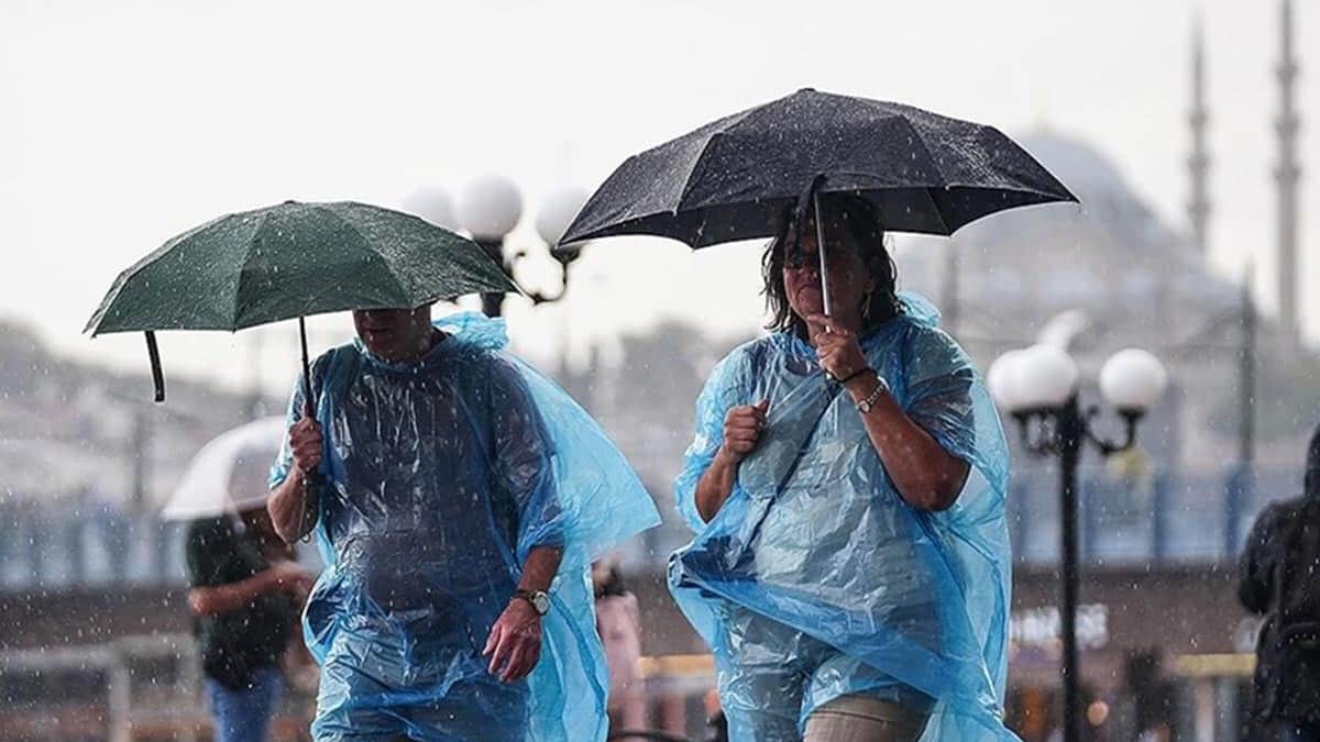 Meteoroloji'den İstanbul için kuvvetli sağanak ve sel uyarısı Meteoroloji'den İstanbul için kuvvetli sağanak ve sel uyarısı
