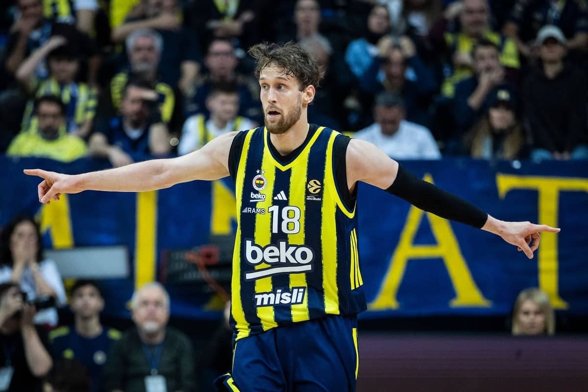 Fenerbahçe'den ayrıldı, Real Madrid'e transfer oldu Fenerbahçe'den ayrıldı, Real Madrid'e transfer oldu
