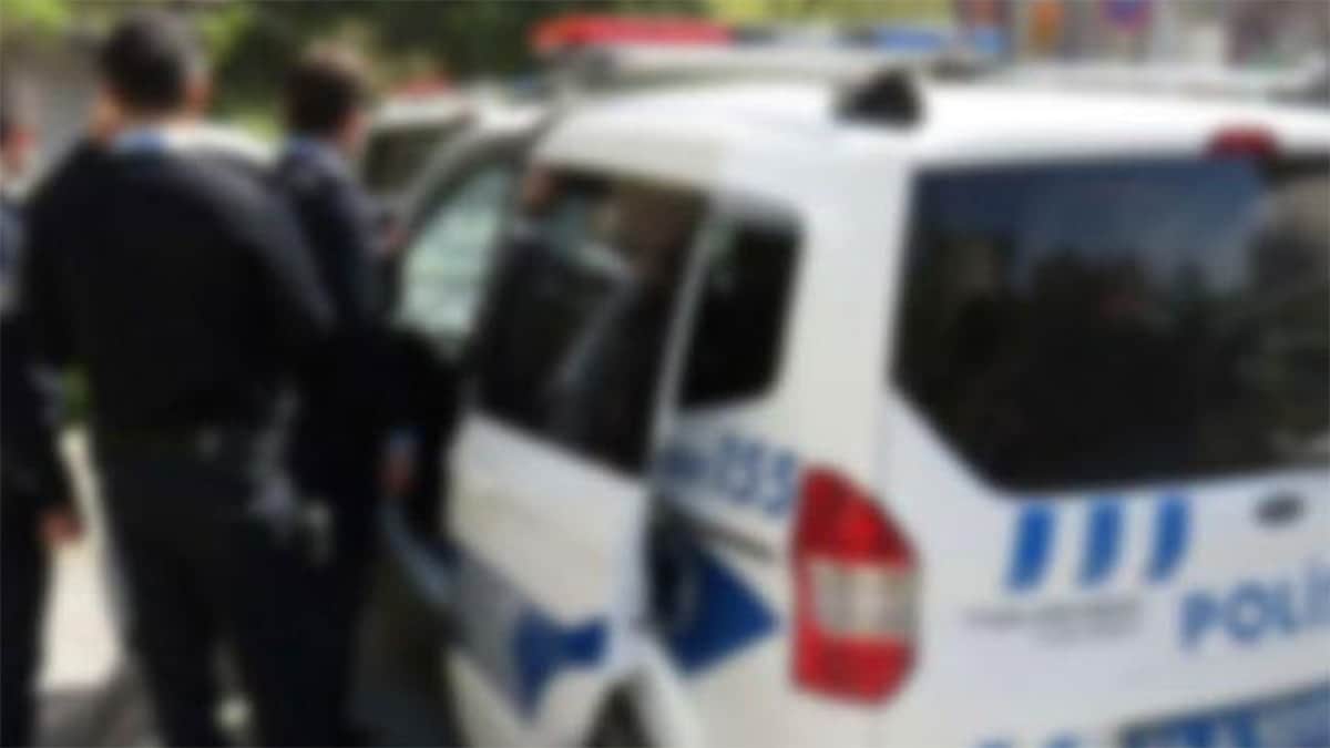 Sokakta bulduğu 100 bin lirayı alıp kaçan kişi yakalandı Sokakta bulduğu 100 bin lirayı alıp kaçan kişi yakalandı