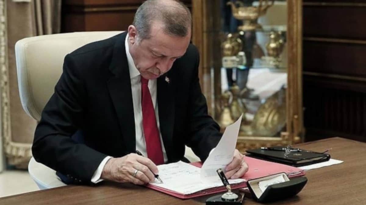 Erdoğan imzaladı, bu fakülteler kapatıldı Erdoğan imzaladı, bu fakülteler kapatıldı